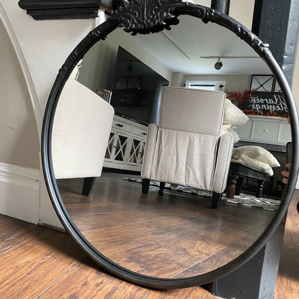 Round Black Gleaming Mirror